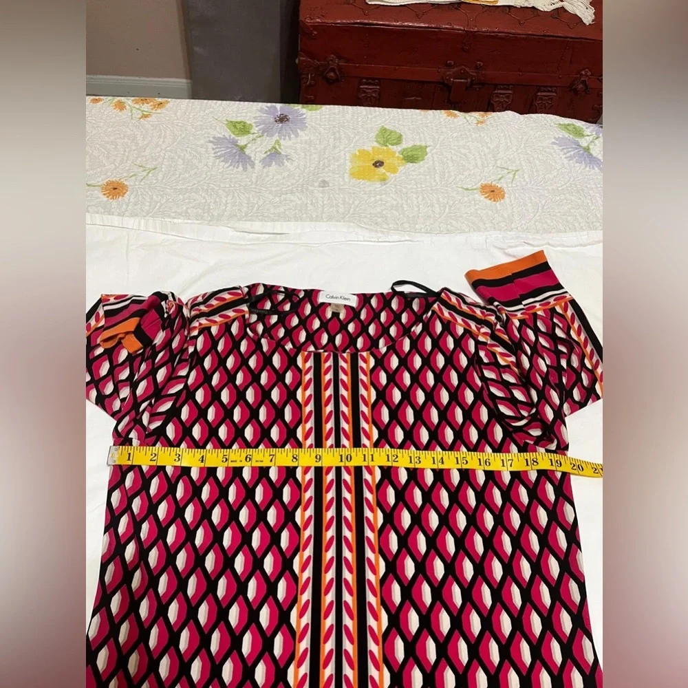 (26) Calvin Klein Geometric Patterned Dress - Red and Orange